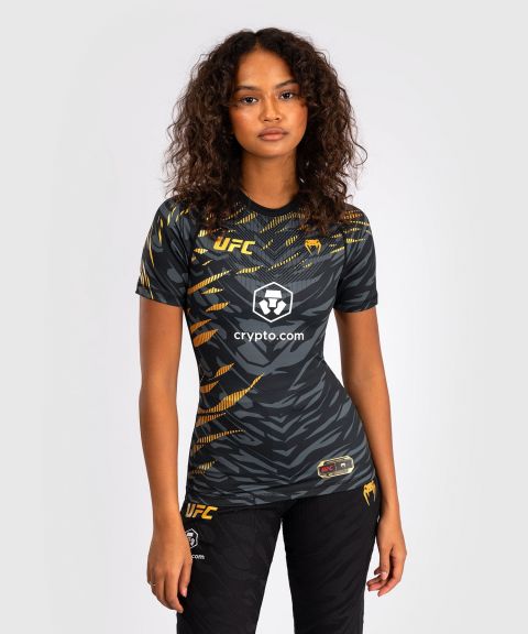 UFC Fusion | VENUM Authentic 格斗之夜 女士短袖紧身衣 - 冠军色
