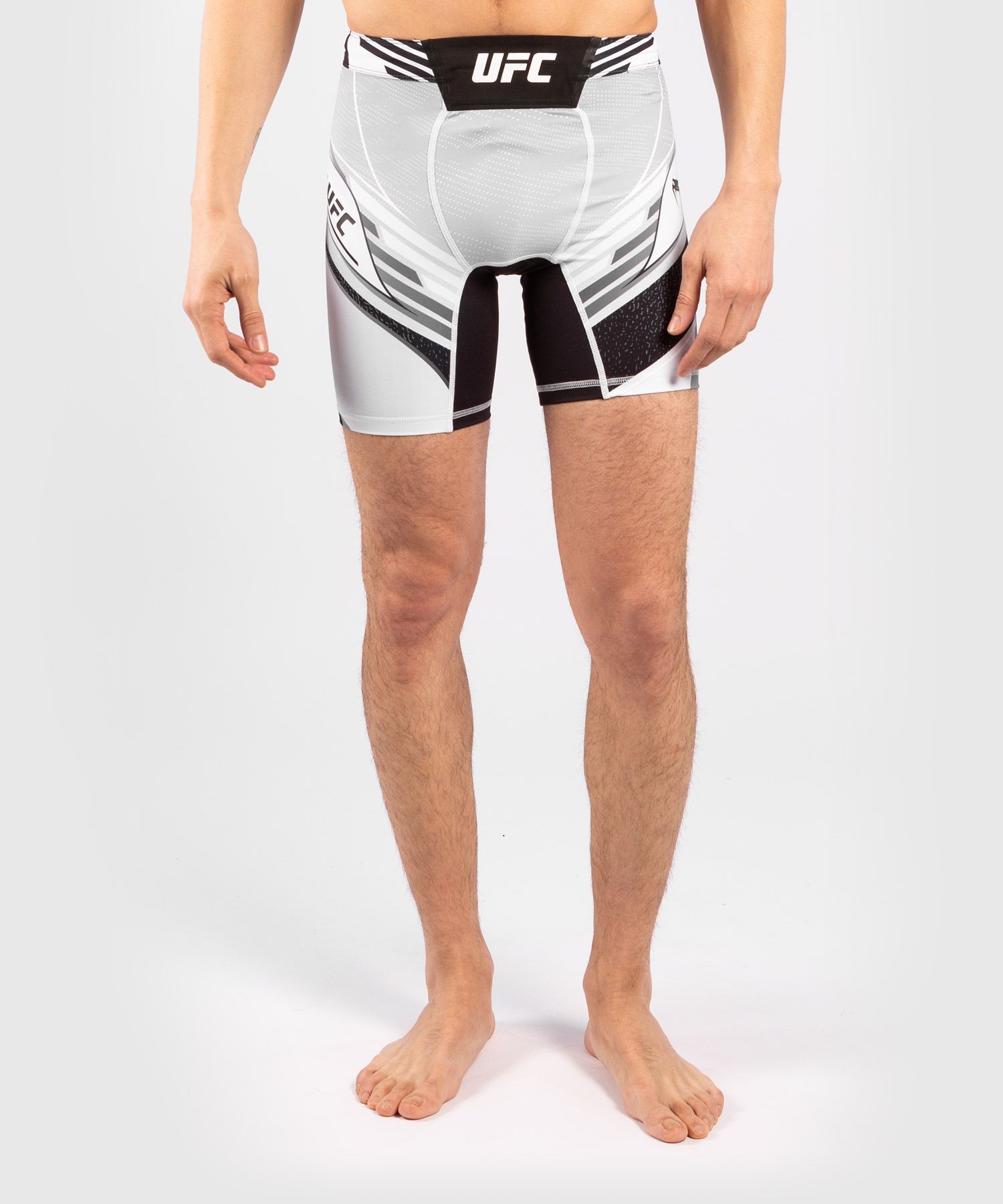 UFC｜ VENUM AUTHENTIC格斗之夜VALE TUDO男士紧身短裤 - 白色