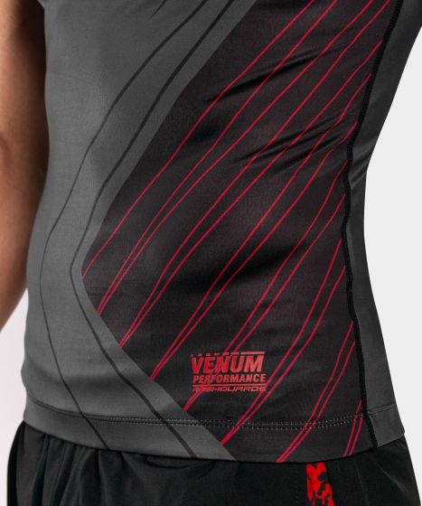 VENUM Contender 5.0 短袖紧身衣 - 黑/红色