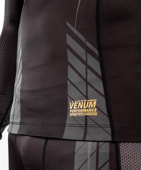 VENUM ATHLETICS 长袖紧身衣–黑/金色