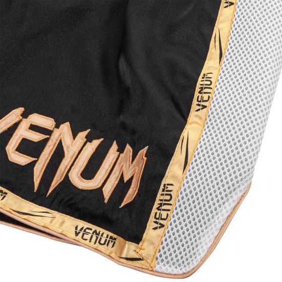 Venum Giant 泰拳短裤