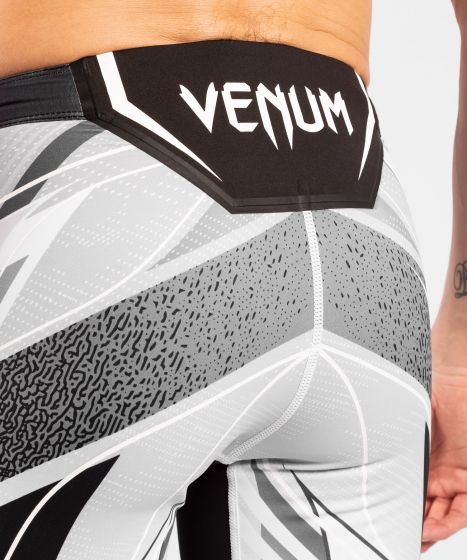 UFC｜ VENUM AUTHENTIC格斗之夜VALE TUDO男士紧身短裤 - 白色