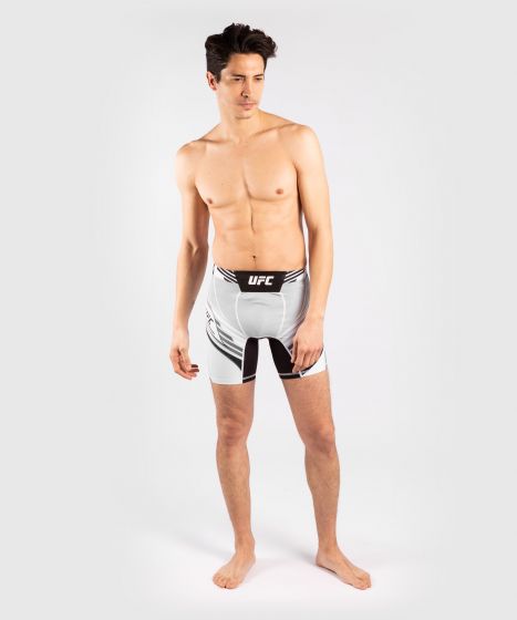 UFC｜ VENUM AUTHENTIC格斗之夜VALE TUDO男士紧身短裤 - 白色