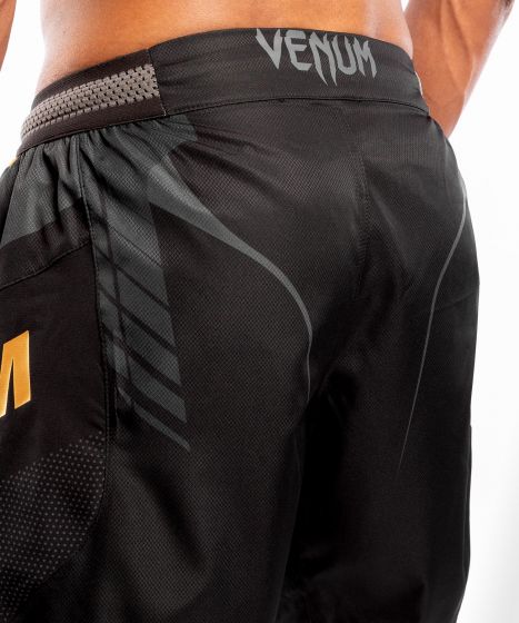 VENUM ATHLETICS 格斗短裤 - 黑色/金色